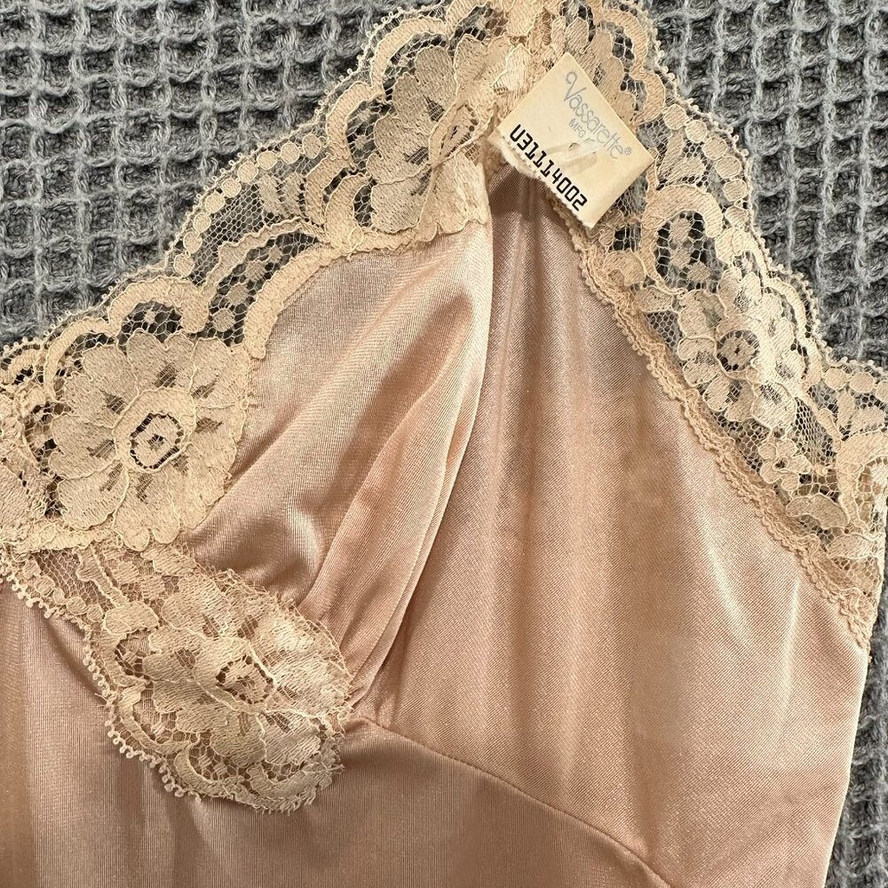 ✨ NWT Vintage Vassarette "Underneath-It-All" Lace Slip ✨ 32F / 32DDD / S - Picture 5 of 14